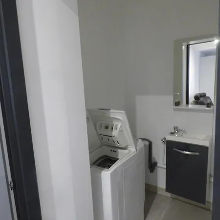 Le Patio: Charming 3-star In Center Apartment Beziers
