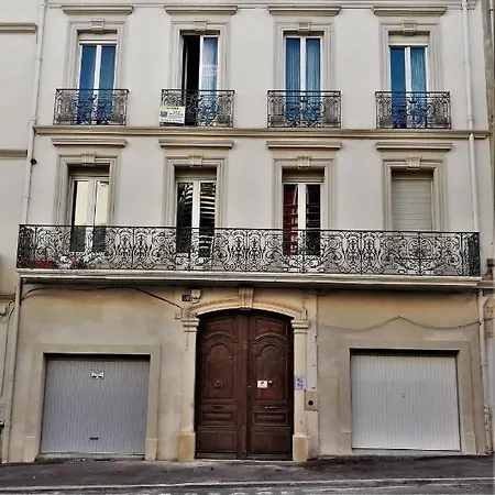 Apartment Le Patio: Charming 3-star In Center *