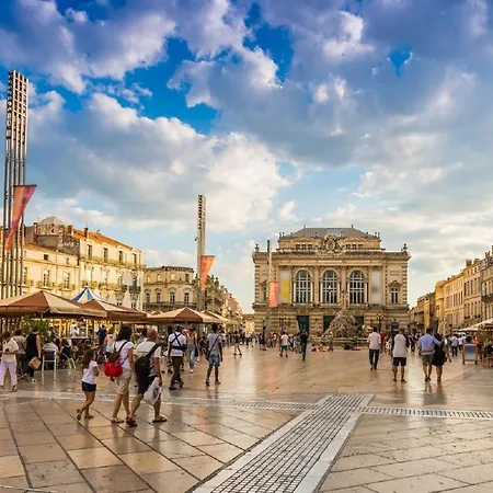Le Patio-meublé De Tourisme 3 étoiles -résidence Les Logis De Béziers-garage Optionnel-cœur De Ville-plages à 16km !