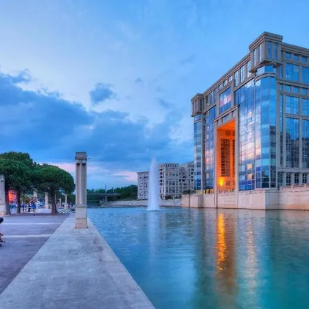 Le Patio-meublé De Tourisme 3 étoiles -résidence Les Logis De Béziers-garage Optionnel-cœur De Ville-plages à 16km ! Appartamento