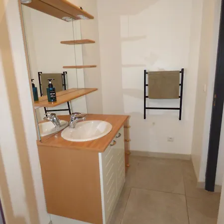 Le Patio: Charming 3-star In Center Apartment *
