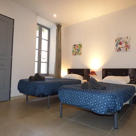Le Patio: Charming 3-star In Center