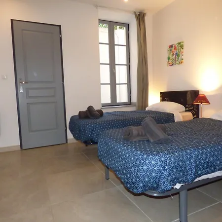 Le Patio: Charming 3-star In Center *