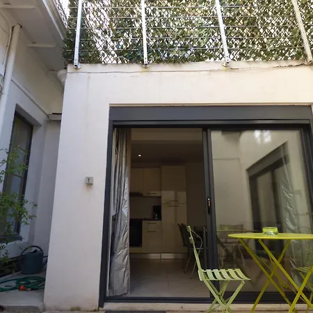 Apartment Le Patio: Charming 3-star In Center Beziers