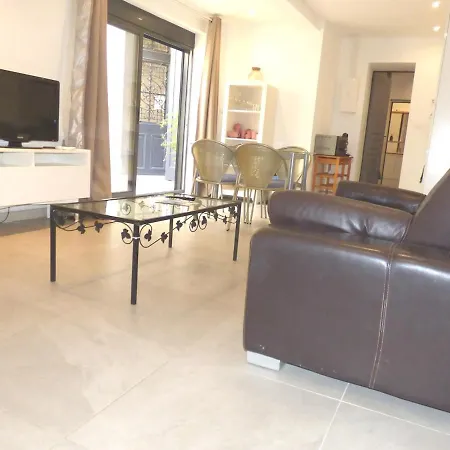 Appartamento Le Patio-Meublé de Tourisme 3 étoiles -Résidence Les Logis de Béziers-Garage optionnel-Cœur de ville-Plages à 16km ! *