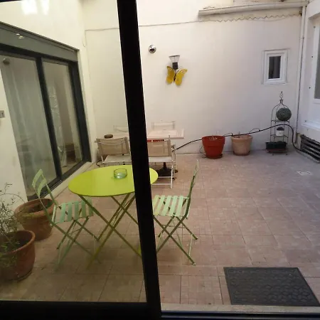 Le Patio-Meublé de Tourisme 3 étoiles -Résidence Les Logis de Béziers-Garage optionnel-Cœur de ville-Plages à 16km ! * Béziers