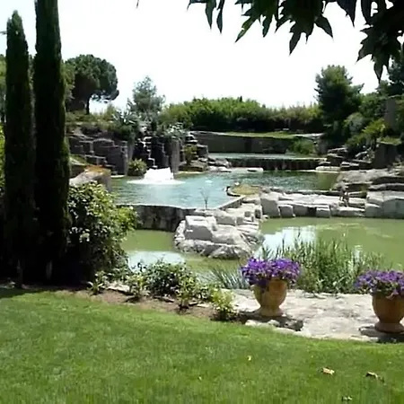 Le Patio-Meublé de Tourisme 3 étoiles -Résidence Les Logis de Béziers-Garage optionnel-Cœur de ville-Plages à 16km ! *