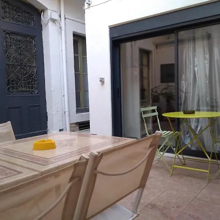 Le Patio-Meublé de Tourisme 3 étoiles -Résidence Les Logis de Béziers-Garage optionnel-Cœur de ville-Plages à 16km ! * Béziers