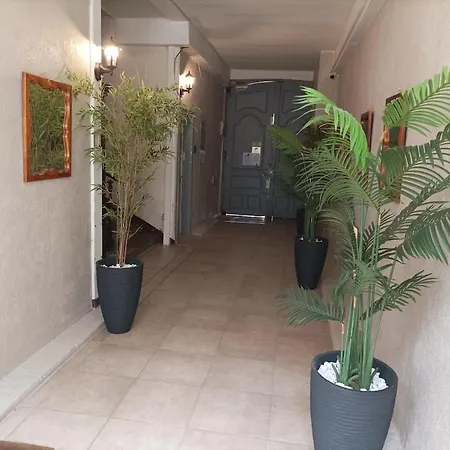 Le Patio-Meublé de Tourisme 3 étoiles -Résidence Les Logis de Béziers-Garage optionnel-Cœur de ville-Plages à 16km ! *